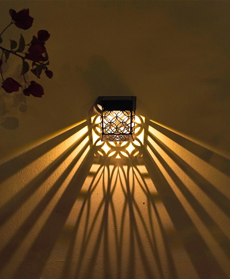 Silhouette Étoilée - Applique Murale LED Extérieure pour un Jardin Enchanté