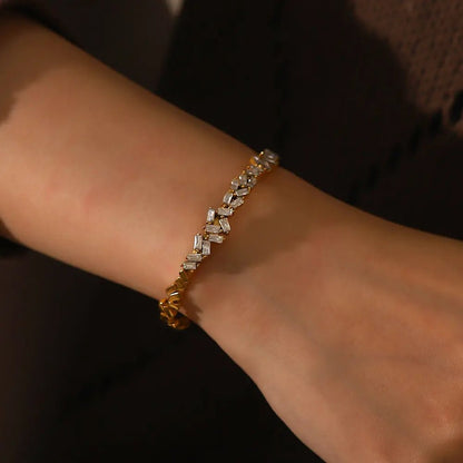 SOPHIE | Bracelet chic en or plaqué avec des zircons scintillants - Luviera Fashion