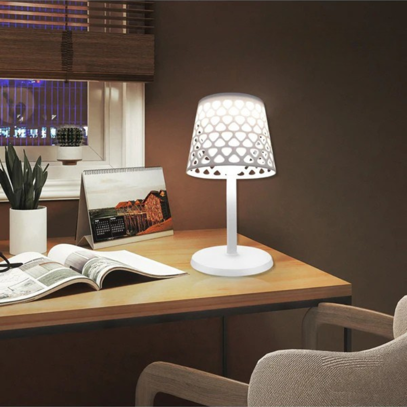 EcoLume – Lampe de Bureau Solaire Multifonctionnelle