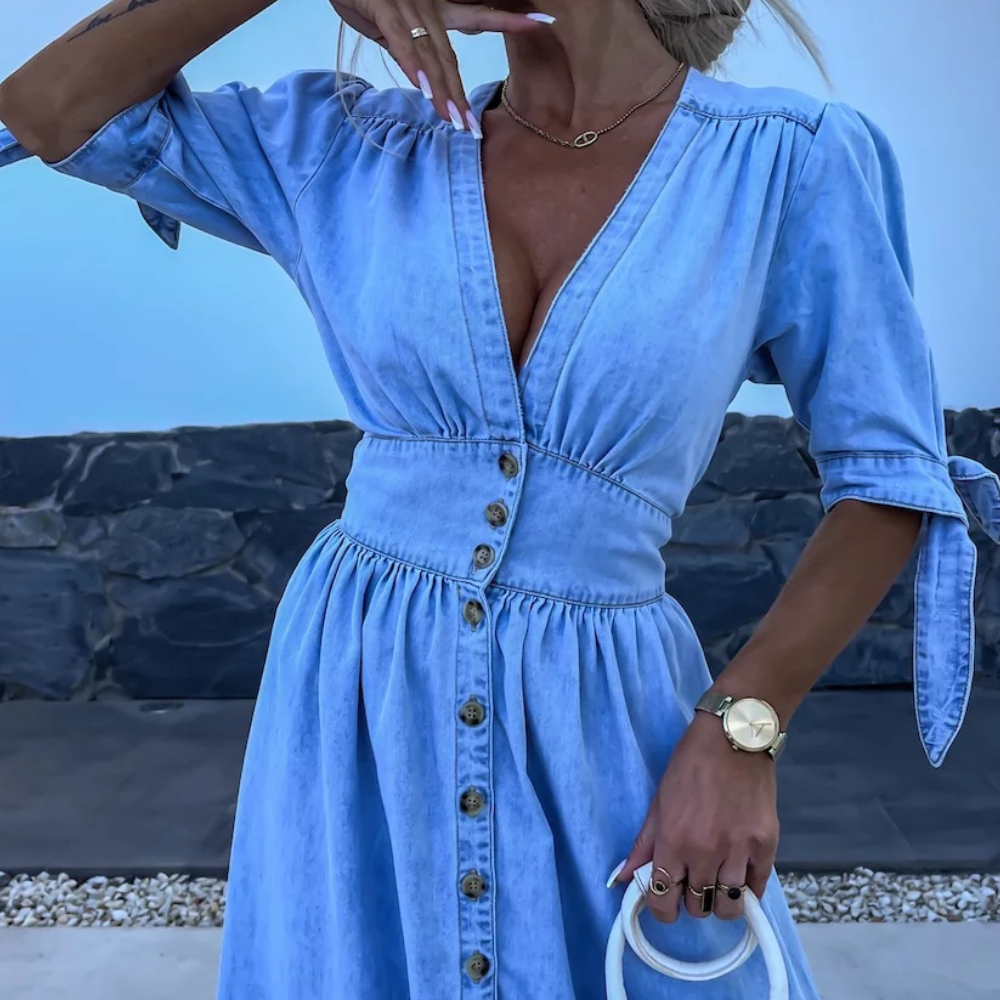 NOÉE | Robe sophistiquée à boutons pour un look élégant