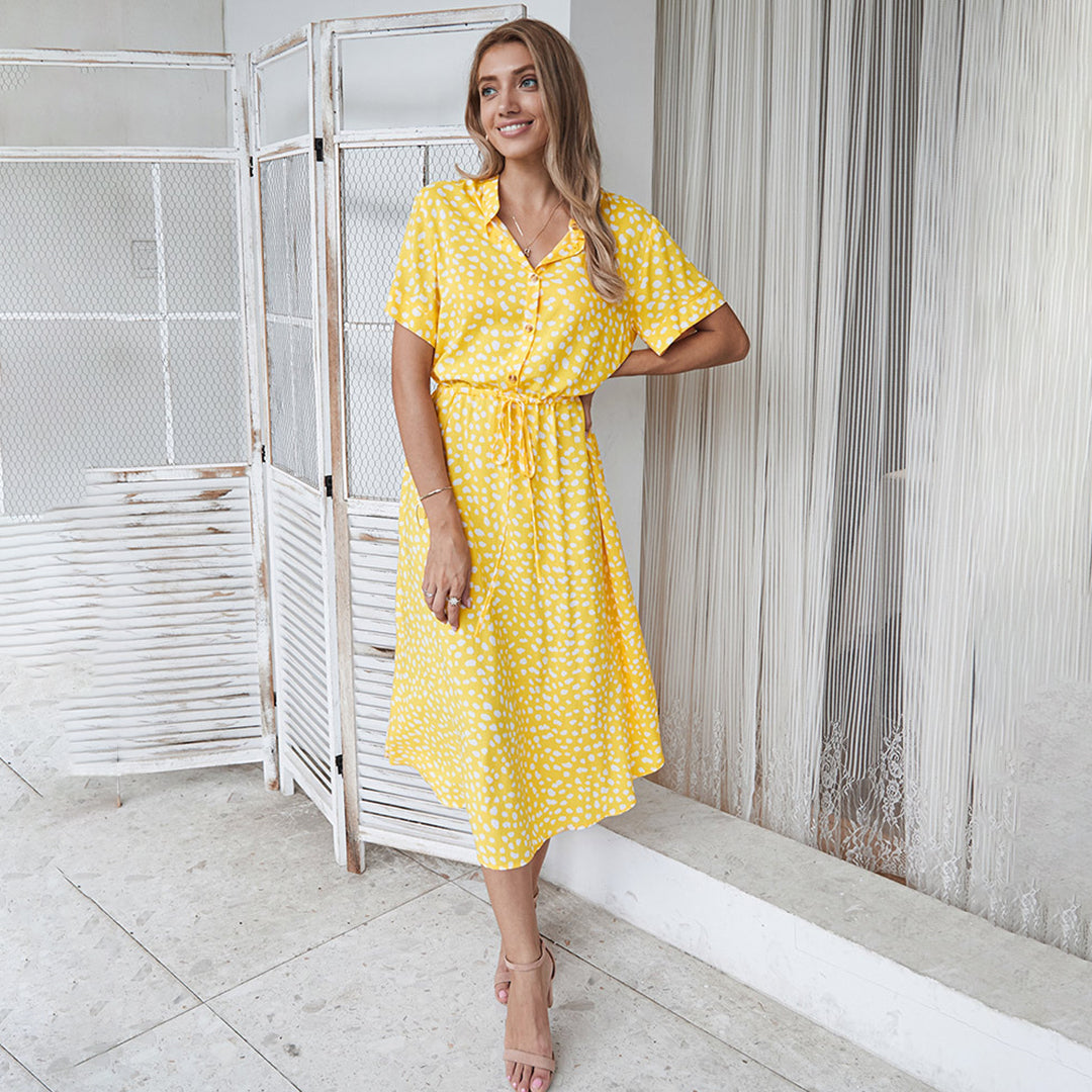 MIRA | Robe féminine à motif et décolleté en V - Luviera Fashion