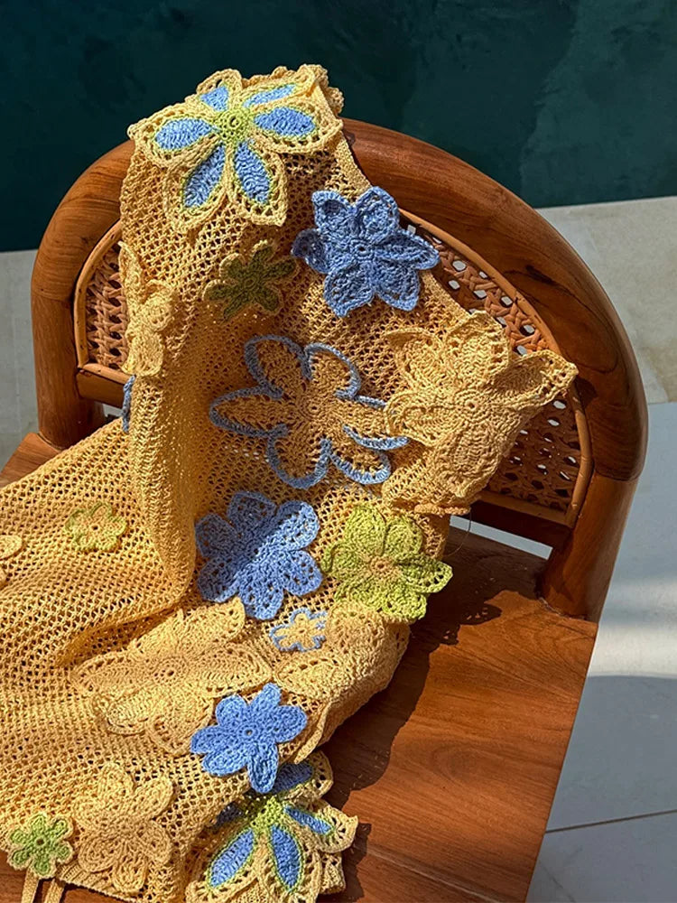 Robe d'été courte en crochet jaune avec broderie florale pour femmes – Nari