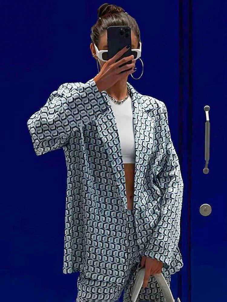 MATHILDE | Tailleur en satin élégant avec une coupe raffinée - Luviera Fashion