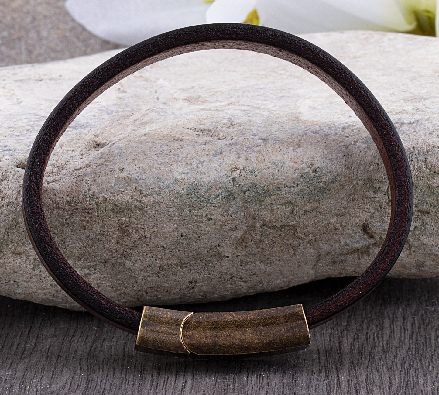 Rugged MATHIS | Bracelet en cuir, une touche de caractère masculine - Luviera Fashion