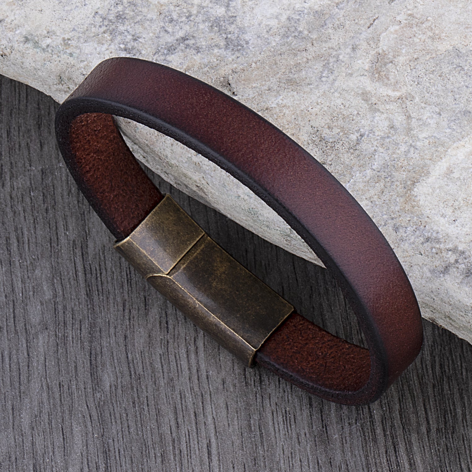 Rugged MATHIS | Bracelet en cuir, une touche de caractère masculine - Luviera Fashion