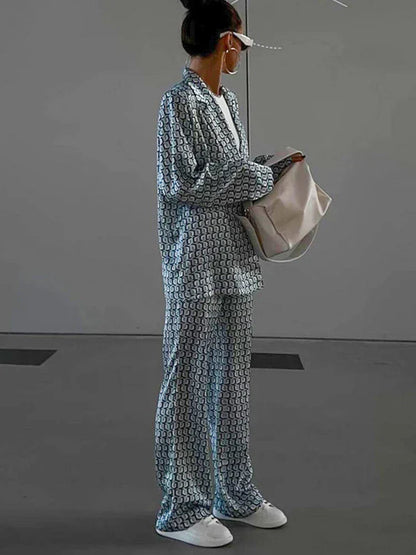 MATHILDE | Tailleur en satin élégant avec une coupe raffinée - Luviera Fashion